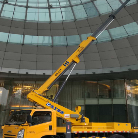 郊区附近高空作业车租赁｜安全设备租赁｜高空安装|工程定制化方案｜亿立达设备租赁